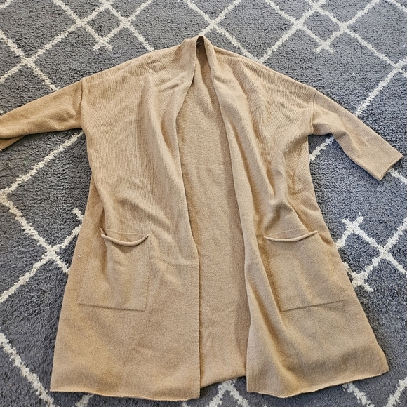 GENTLE HERD Sweaters - GENTLE HERD 100% Wool Long Cardigan With Pockets